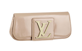 Carteira de verniz Louis Vuitton louisvuitton.com