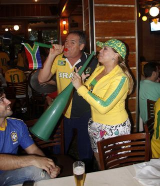 Susana Vieira e José de Abreu na torcida pelo Brasil