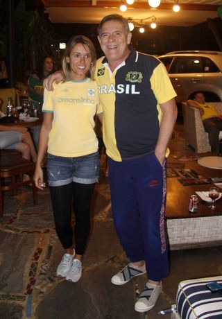 Camila Mosquella e José de Abreu na torcida pelo Brasil