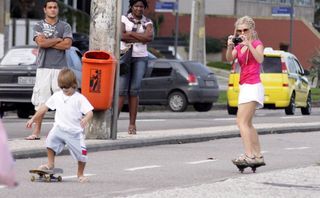 Ana Paula Tabalipa com os filhos Pedro e Tom