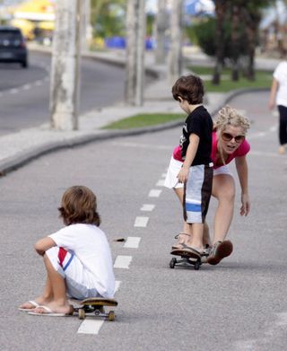 Ana Paula Tabalipa com os filhos Pedro e Tom