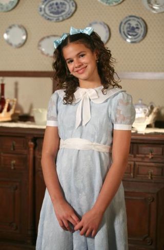 Bruna Marquezine com 12 anos de idade