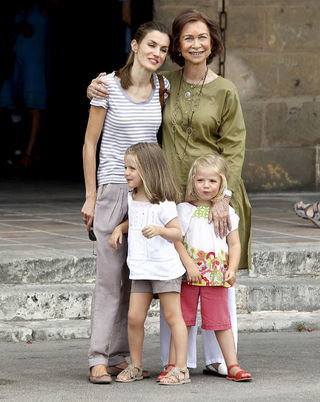 Princesa Letizia, Rainha Sofia e as infantas Leonor e Sofia