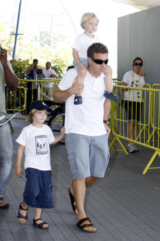 Luciano Huck e os filhos Joaquim e Benício