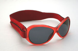 Óculos de sol com regulagem de tamanho, Baby Banz/ Bbtrends, (11)2356-1698, www.bbtrends.com.br