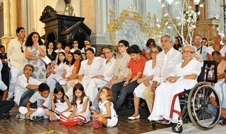 A doce dona Canô celebra 103 anos com sua família