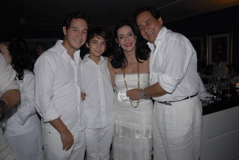 Antônio, Francisco, Liliana Rodriguez e Nestor Rocha