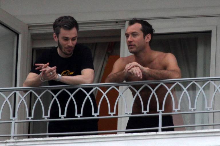 Jude Law em hotel no Rio de Janeiro