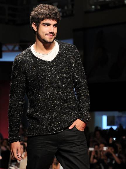 Caio Castro no Mega Polo Moda