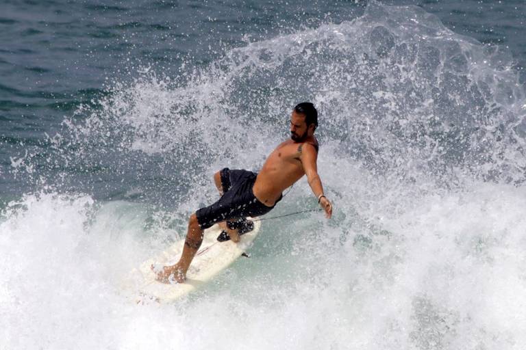 As manobras de Paulinho Vilhena no mar