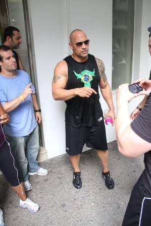 The Rock prefere se exercitar em academia