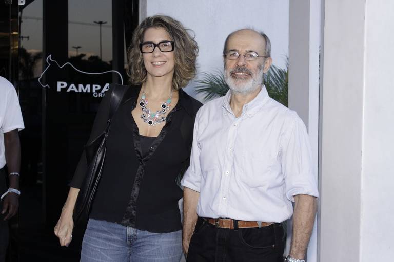 Vânia Penteado acompanha o marido, Osmar Prado