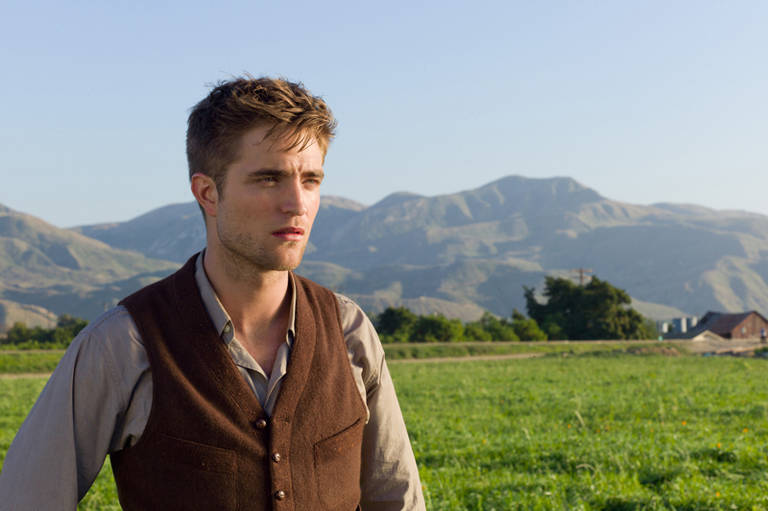 Jacob (Robert Pattinson)