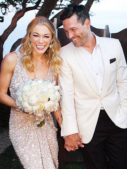 LeAnn Rimes e Eddie Cibrian casam em Los Angeles