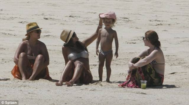 Jessica Alba, com a filha, Honor