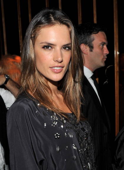 Alessandra Ambrósio na festa pós-apresentação do longa 'The Hangover Part II'