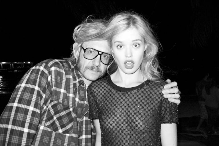 Terry Richardson também fotografou ao lado de Georgia Jagger