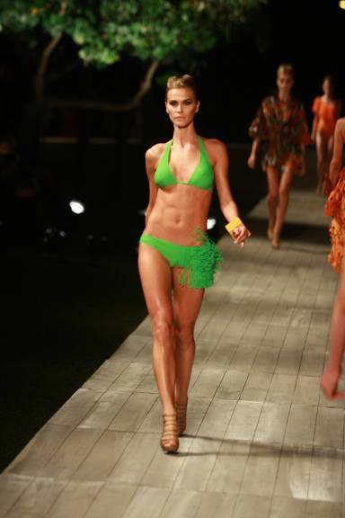 Desfile da grife Lenny no Fashion Rio