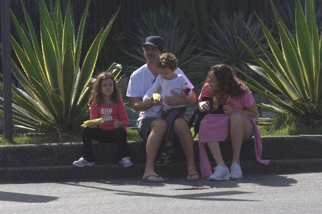 Guilherme Fontes passeia com a família no Rio de Janeiro