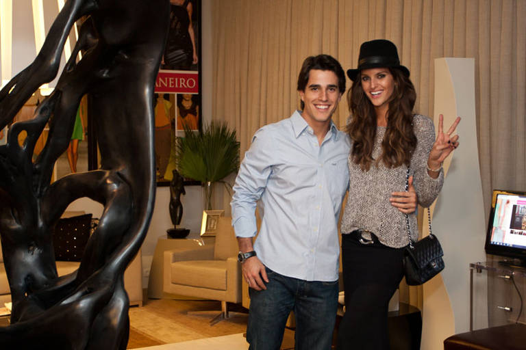 Marcelo Costa e Izabel Goulart