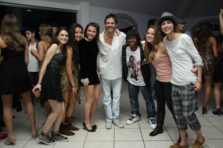 Ully Lages, Ana Terra, Alice Wegmann, Marcos Winter, Pedro Maya , Daniela Carvalho e Nathalie Jourdan