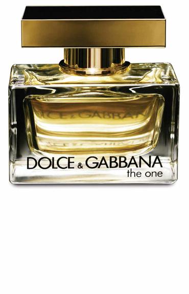 The One – Fragrância floral oriental e notas de mandarina, bergamota, pera, jasmim, vetiver, baunilha e âmbar DOLCE & GABBANA 0800 772-5500 [rrperfumes.com.br] 