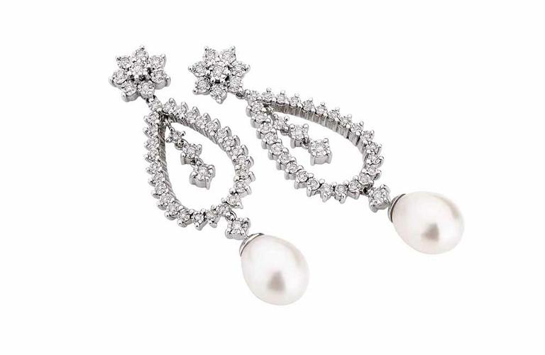 Pérolas: Brincos de ouro branco com brilhantes e pérolas JULIO OKUBO 11 3812-8671 [juliookubo.com.br] 