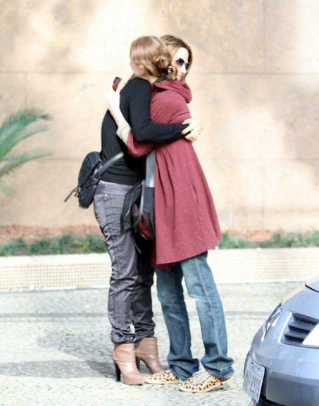 Betty Gofman e o marido, Hugo Barreto, encontram Vera Zimmermann e Guilhermina Guinle durante passeio