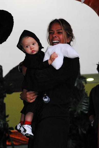 Adriane Galisteu com o filho Vittorio