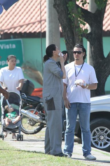 Lília Cabral grava cenas de 'Fina Estampa' no ‘calor carioca’