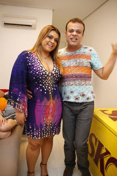 Preta Gil recebe ex-BBB Daniel em show