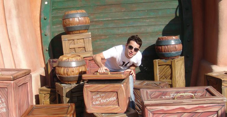 Thiago Oliveira se diverte na Disney 