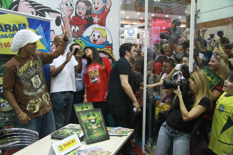 Ronaldinho Gaúcho na Bienal do Livro