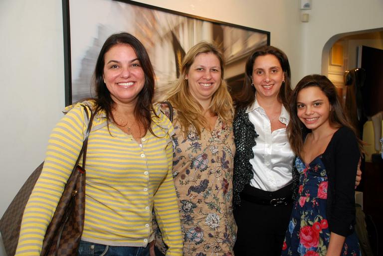 Maria Emilia Reis, Ingrid Cincura, Colette Abud e Lara Naman 