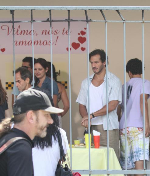 Lilia Cabral, Dira Paes e Paulo Rocha gravam na Barra da Tijuca