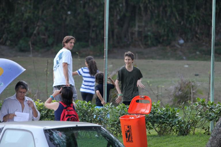 Vladimir Brichta com os filhos