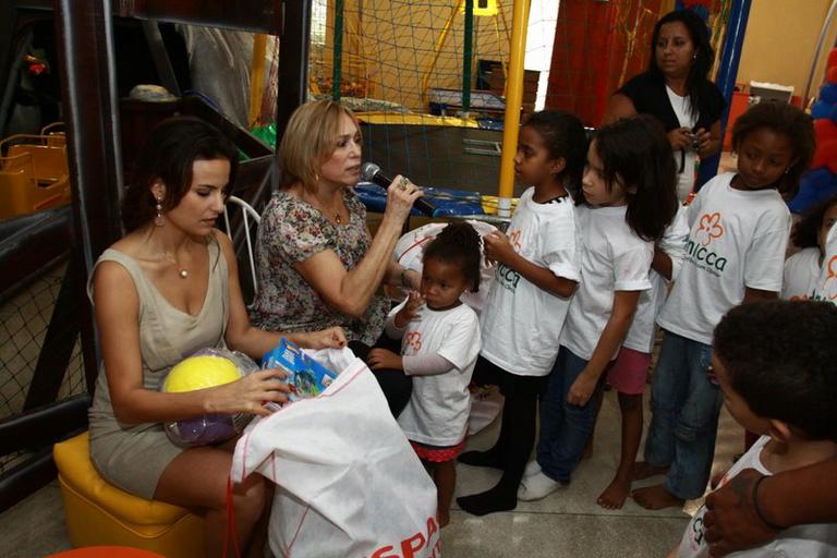 Susana Vieira e Úrsula Corona visitam a Amicca