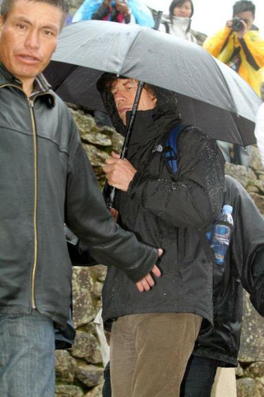 Mick Jagger e Lucas Jagger visitam Machu Picchu