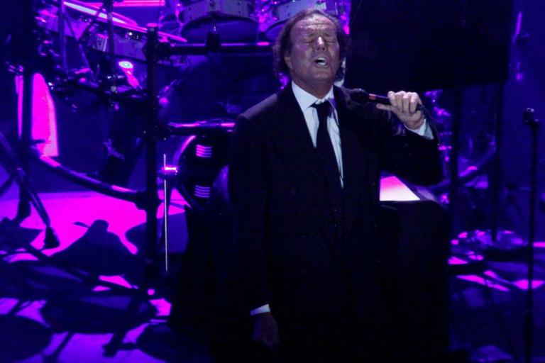 Julio Iglesias se apresenta no Rio de Janeiro