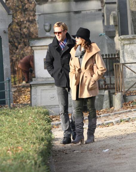 Ryan Gosling e Eva Mendes namoram em Paris