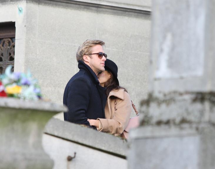 Ryan Gosling e Eva Mendes namoram em Paris