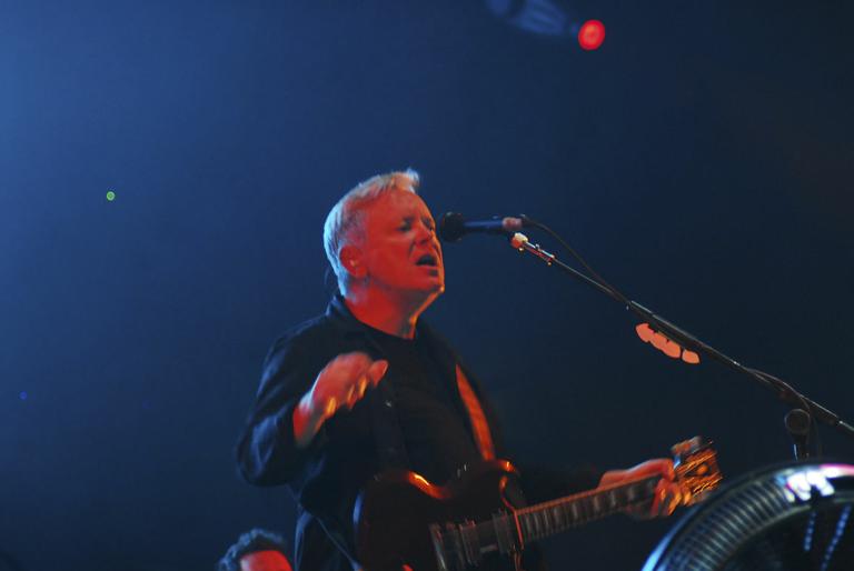 New Order agita festival em São Paulo