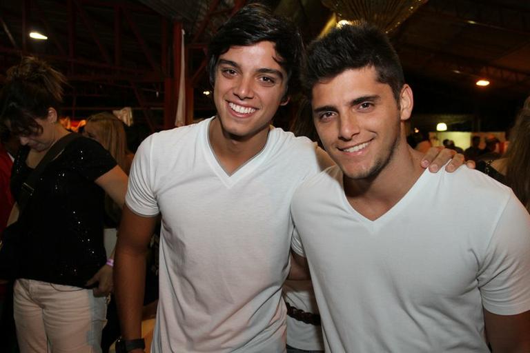 Rodrigo Simas e Bruno Gissoni