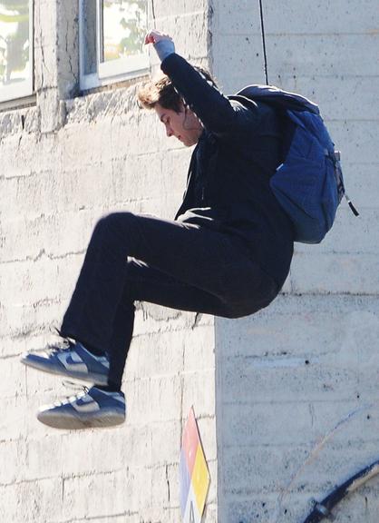 Andrew Garfield roda 'O Espetacular Homem-Aranha' pendurado por cabos de aço