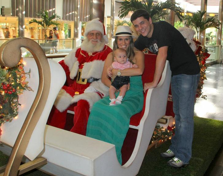 Fernanda Pontes, Diogo Boni e Malu com o Papai Noel