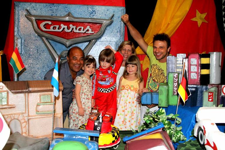 Aniversário de Noah, filho de Cássio Reis e Danielle Winits