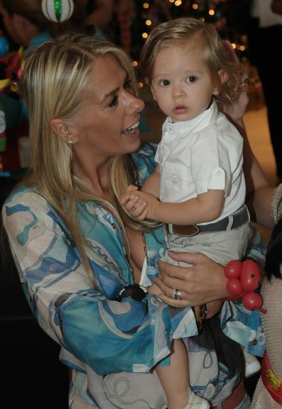 Adriane Galisteu com o filho Vittorio