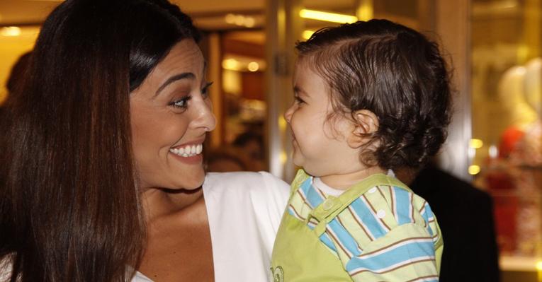 Juliana Paes com o fofo Pedro