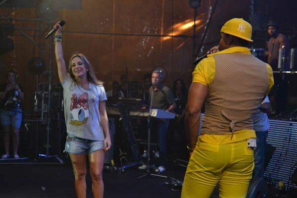 Claudia Leitte em ensaio do Parangolé