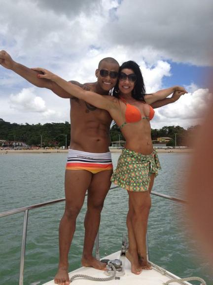 Scheila Carvalho e Toni Sales 